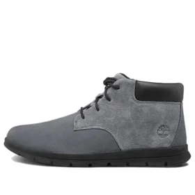 Graydon Leather Chukka Wide-Fit Boots “Grey”